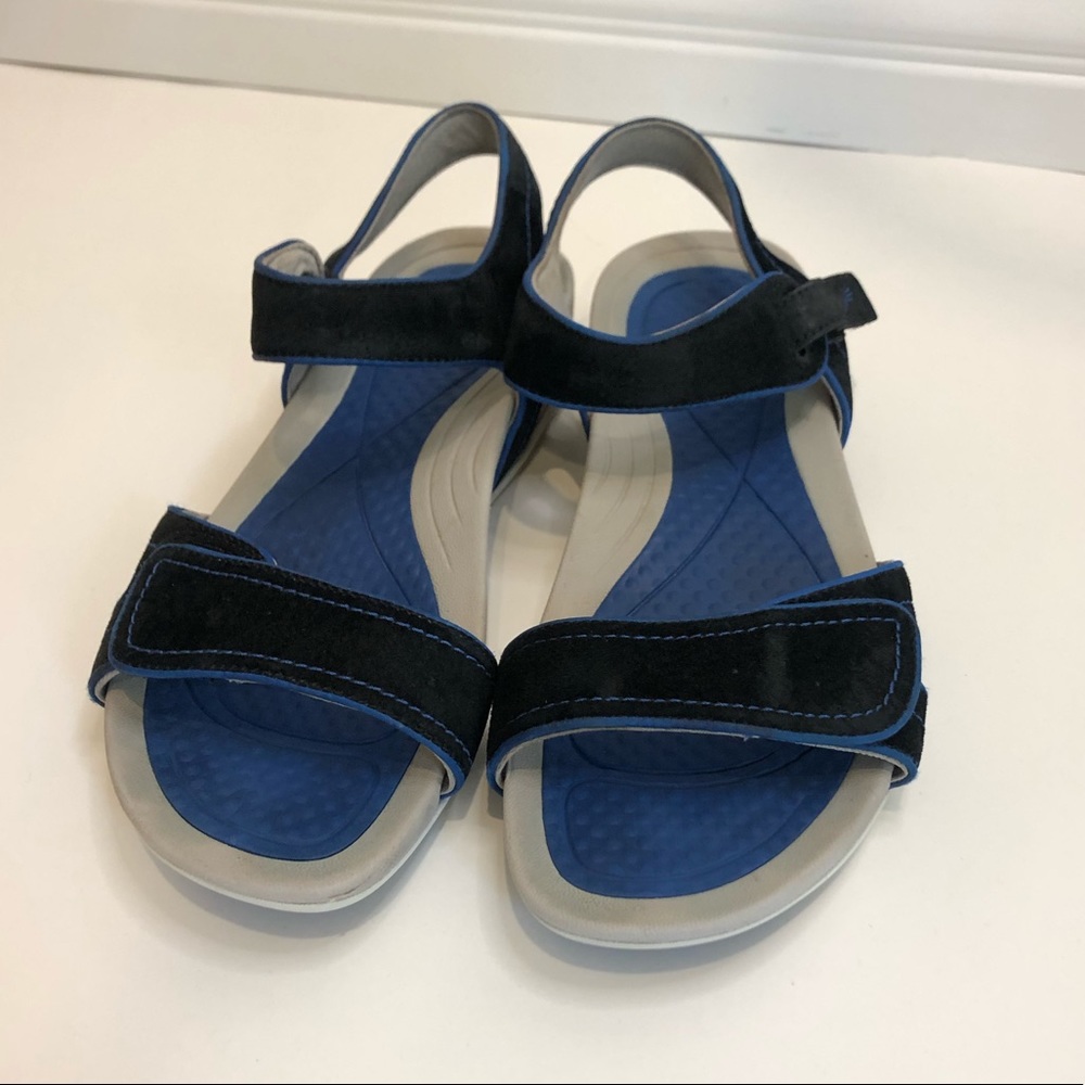 Dansko Velcro athletic suede sandals SZ 39